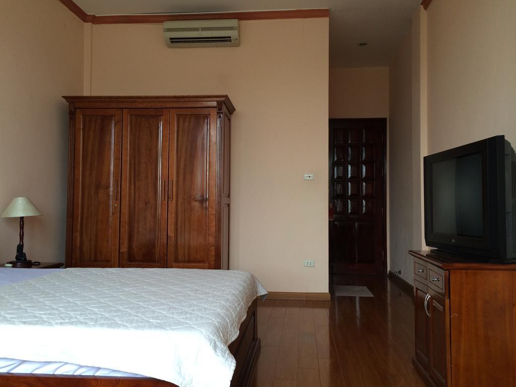 Clover Hanoi Hotel Exterior photo